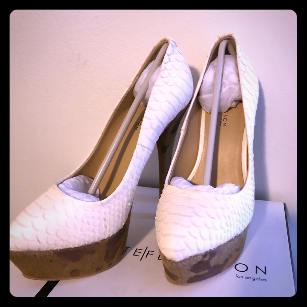Women’s shoes